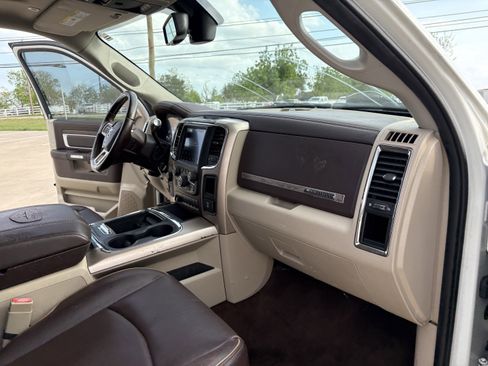 Used 2018 RAM 3500 Laramie Longhorn image 16