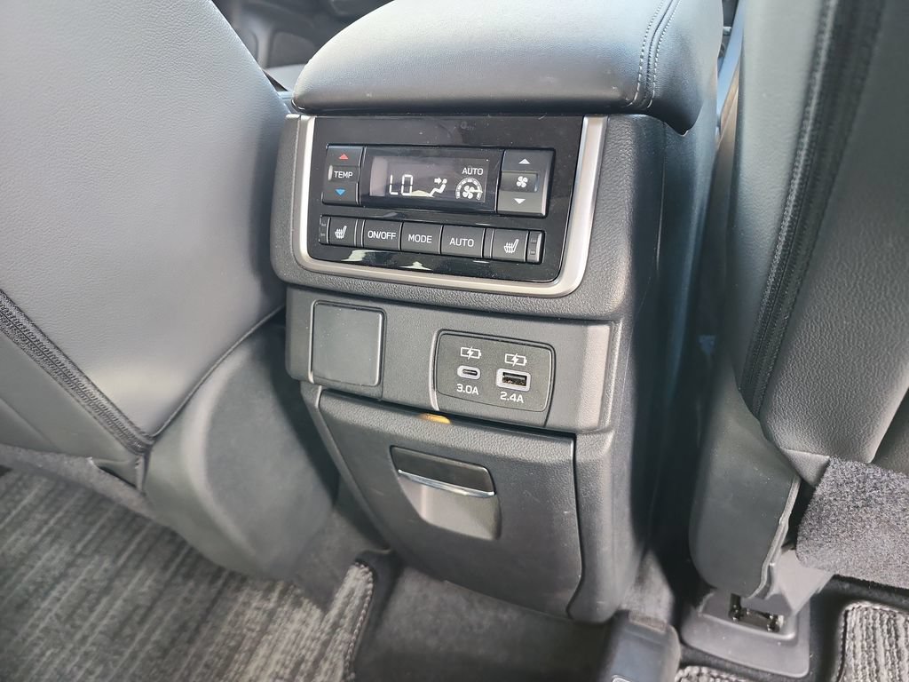 Used 2024 Subaru Ascent Limited w/ Technology Package AWD/4WD image 38