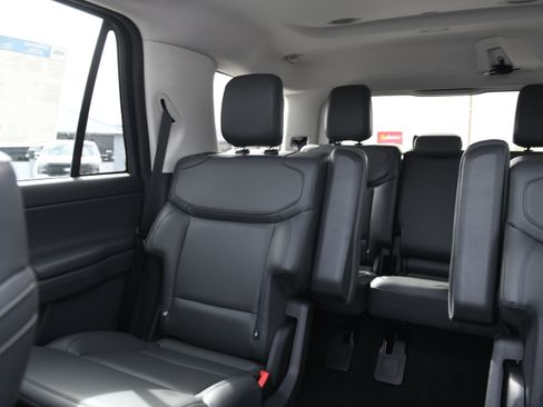New 2026 Ford Expedition Active RWD image 28