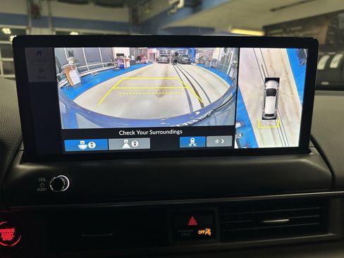 New 2026 Honda Pilot Touring image 12