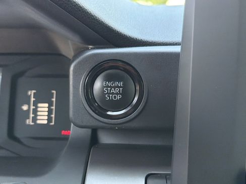 Certified 2024 Toyota Tacoma SR5 AWD/4WD image 7