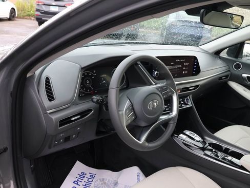 Used 2023 Hyundai Sonata SEL w/ Convenience Package FWD image 15
