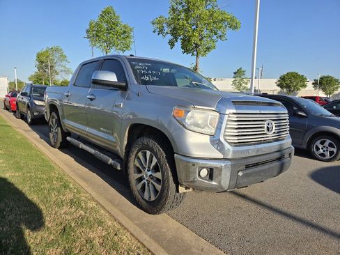 Used 2017 Toyota Tundra Limited w/ Limited Premium Package image 3