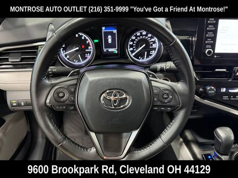 Used 2022 Toyota Camry SE w/ Convenience Package FWD image 18