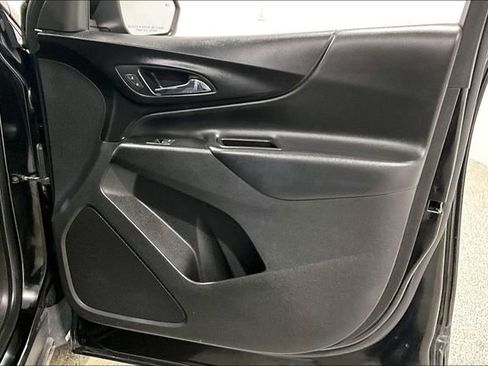 Used 2018 Chevrolet Equinox LT image 29