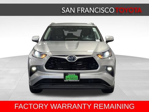 Used 2021 Toyota Highlander XLE AWD/4WD image 8