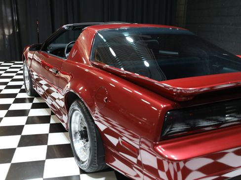 Used 1990 Pontiac Firebird Trans Am RWD image 36