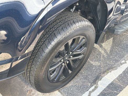 Used 2024 Ford F150 Lariat AWD/4WD image 12