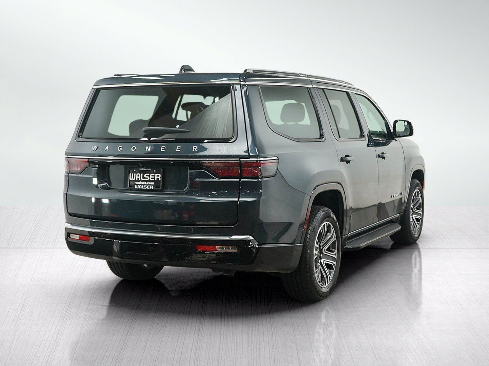 Used 2025 Jeep Wagoneer 4WD w/ Convenience Group I image 5