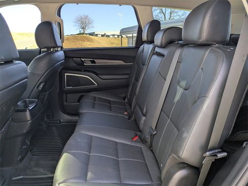 Used 2021 Kia Telluride EX image 14
