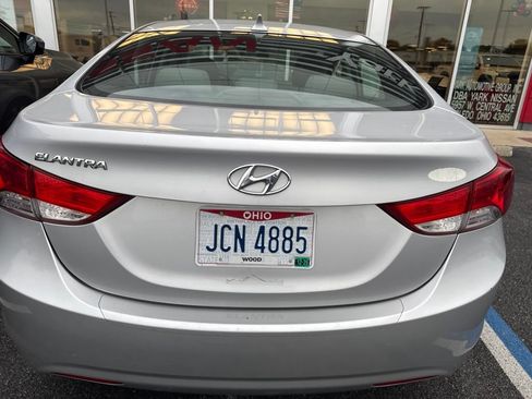 Used 2013 Hyundai Elantra GLS w/ Preferred Pkg FWD image 5