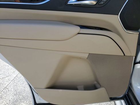 Used 2023 Cadillac Escalade Premium Luxury w/ Performance Package AWD/4WD image 17