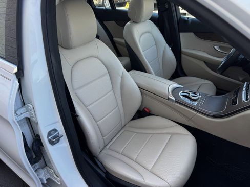 Used 2019 Mercedes-Benz C 300 4MATIC Sedan image 31