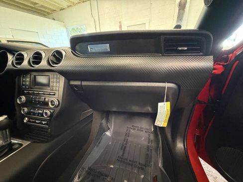 Used 2018 Ford Mustang Convertible image 13