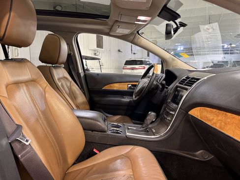 Used 2013 Lincoln MKX FWD image 13