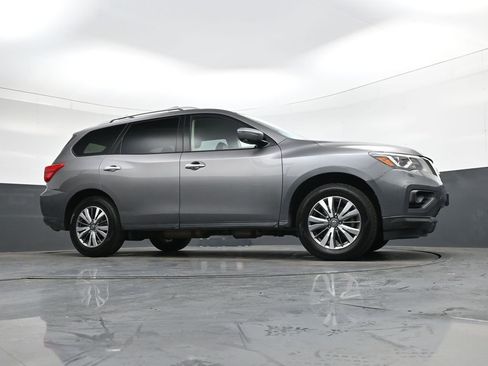Used 2019 Nissan Pathfinder SL image 34