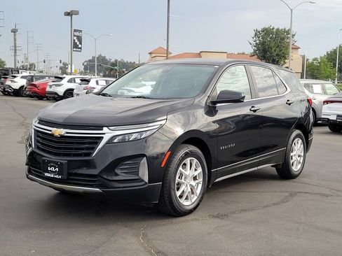 Used 2023 Chevrolet Equinox LT FWD image 9