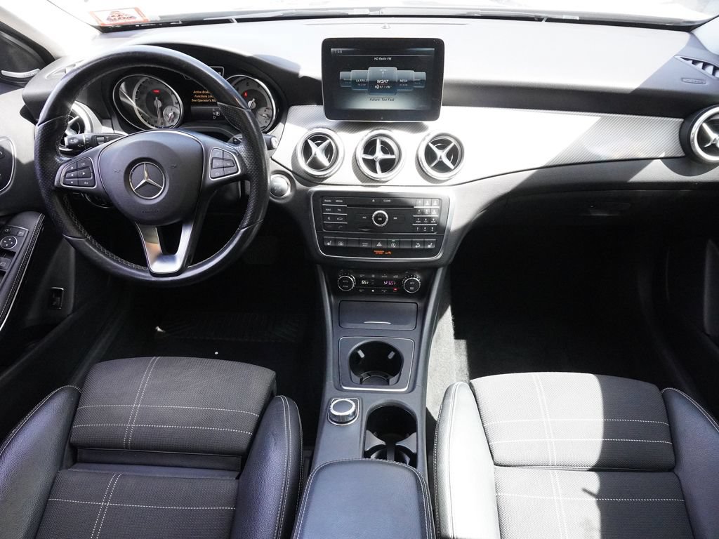 Used 2017 Mercedes-Benz GLA 250 4MATIC image 32