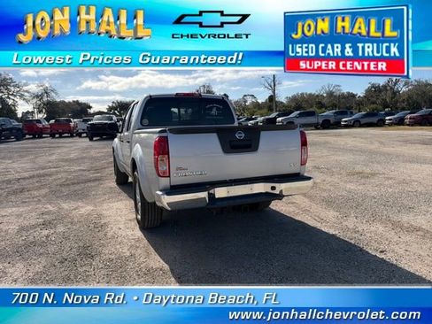 Used 2018 Nissan Frontier SV image 8