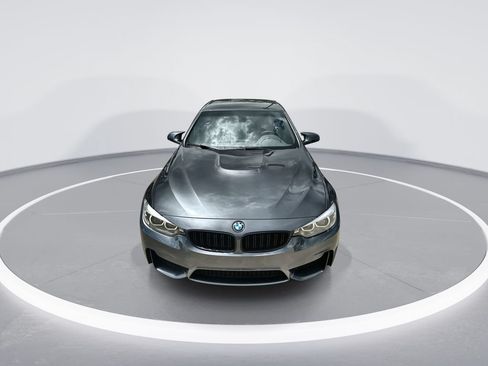 Used 2018 BMW M4 Convertible RWD image 3
