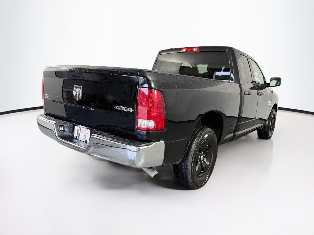 Used 2024 RAM 1500 Classic SLT AWD/4WD image 10
