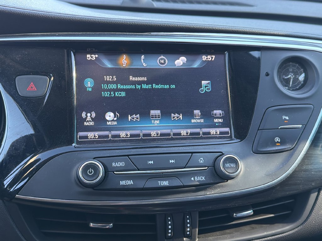 Used 2020 Buick Envision Essence FWD image 27