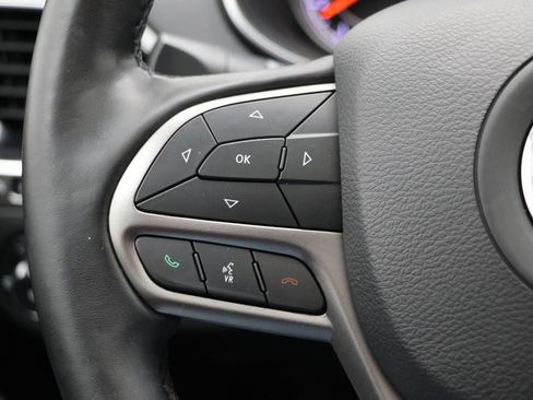 Used 2020 Jeep Cherokee Limited image 19