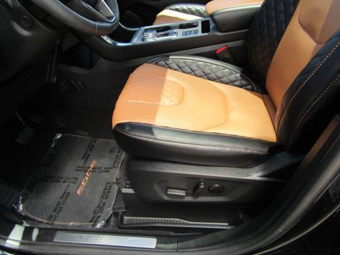 Used 2024 Ford Edge Titanium w/ Titanium Elite Package AWD/4WD image 19