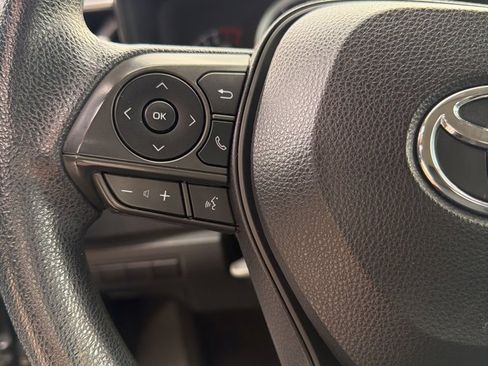 Used 2021 Toyota Corolla LE image 15