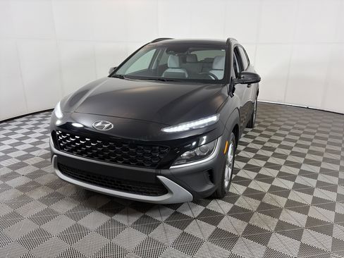 Used 2023 Hyundai Kona SEL image 2