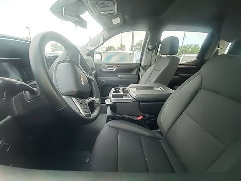 Used 2024 Chevrolet Silverado 1500 LT AWD/4WD image 5