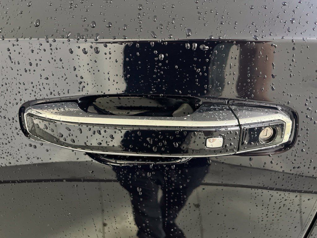 Used 2022 GMC Yukon Denali AWD/4WD image 43