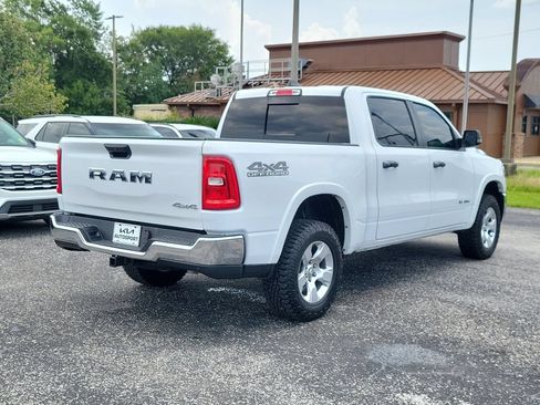 Used 2025 RAM 1500 Big Horn AWD/4WD image 4