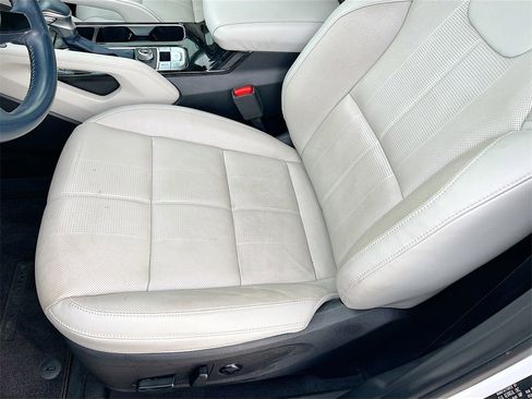 Used 2023 Kia Telluride EX w/ EX Captain's Chair Package image 20