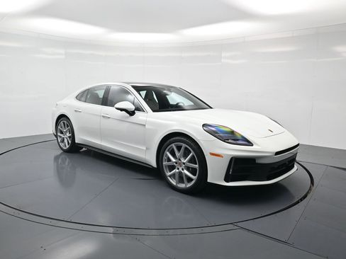 Used 2026 Porsche Panamera image 32