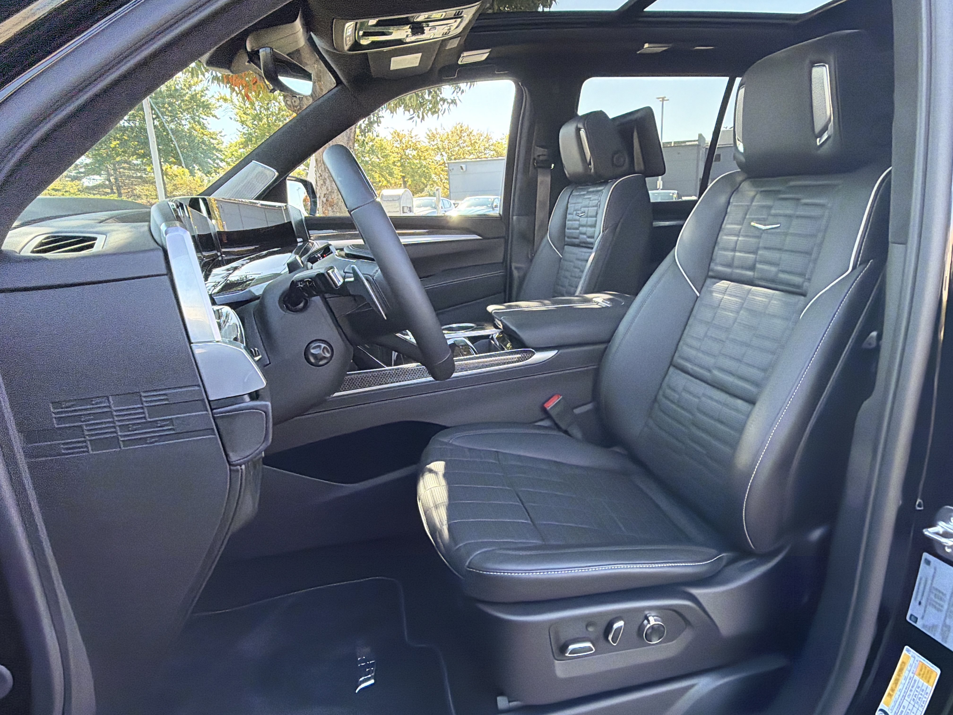 Used 2026 Cadillac Escalade V AWD/4WD image 29