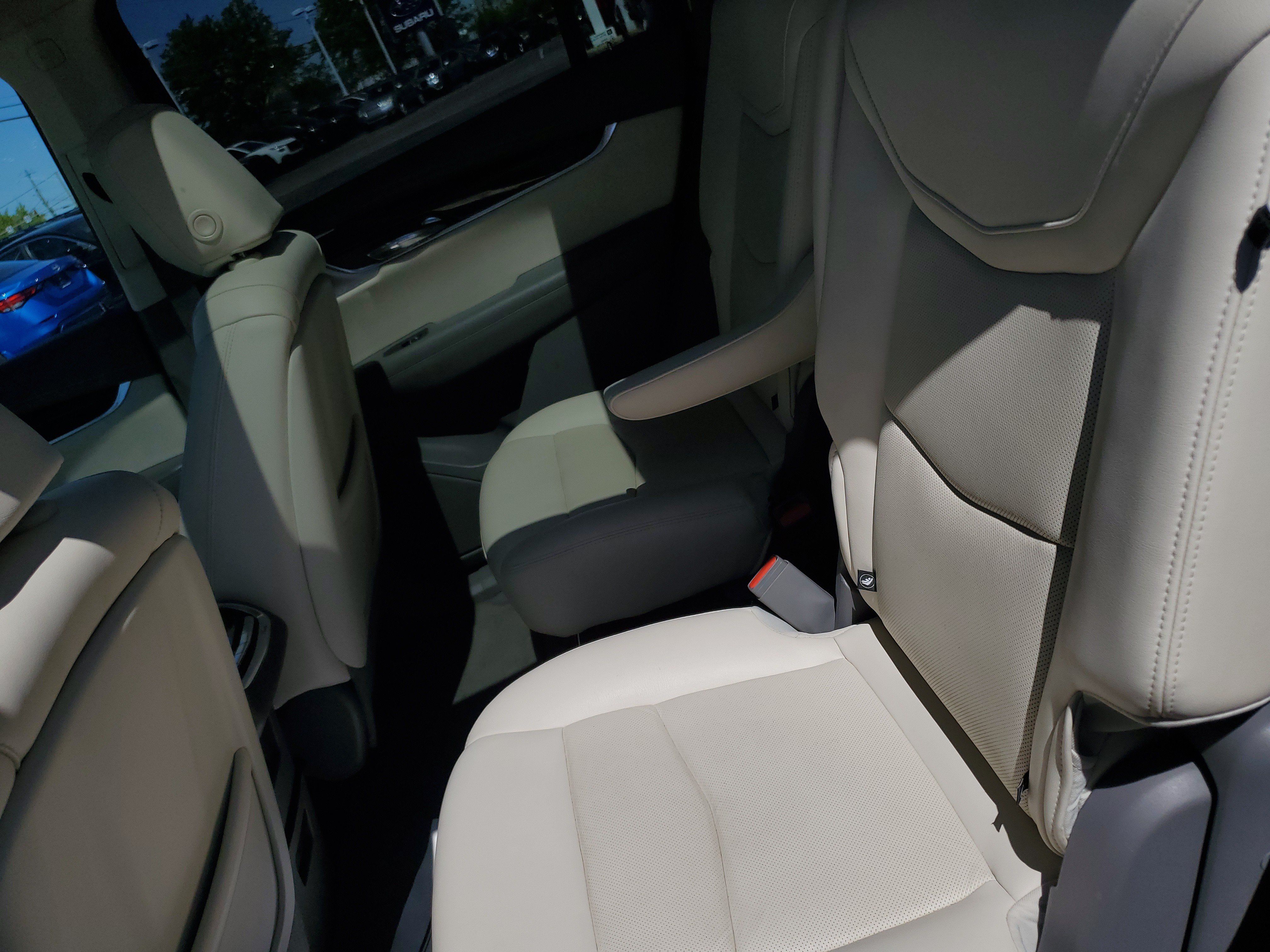 Used 2021 Cadillac XT6 Premium Luxury FWD image 12