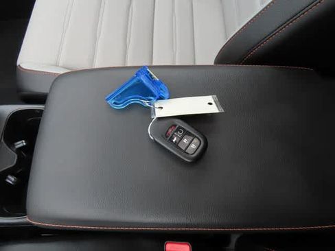 Certified 2026 Honda CR-V Sport Touring image 31