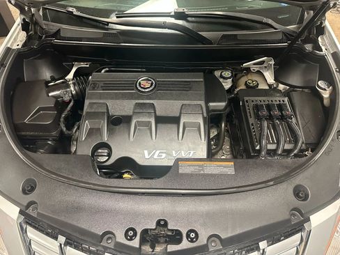 Used 2015 Cadillac SRX Luxury w/ Driver Awareness Package image 72