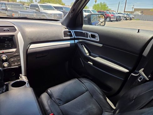 Used 2014 Ford Explorer XLT w/ Equipment Group 202A FWD image 25