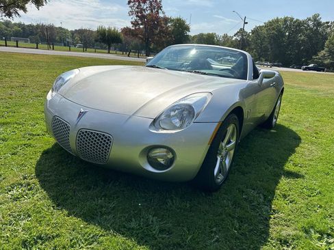 Used 2007 Pontiac Solstice Convertible w/ Premium Package image 29