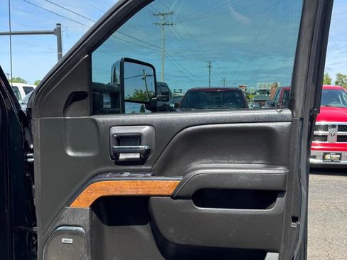 Used 2018 Chevrolet Silverado 3500 High Country w/ Duramax Plus Package AWD/4WD image 18
