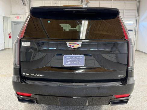 Used 2023 Cadillac Escalade ESV Sport AWD/4WD image 3