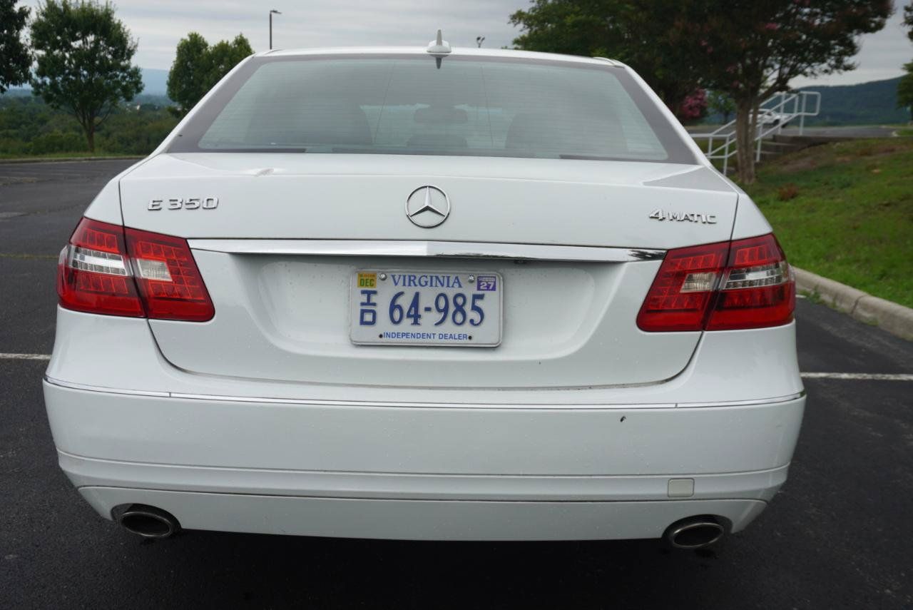 Used 2011 Mercedes-Benz E 350 4MATIC Sedan image 6
