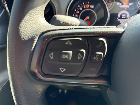 Used 2018 Jeep Wrangler Unlimited Sport image 19