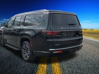Used 2023 Jeep Wagoneer L 4WD w/ Premium Group I video 2
