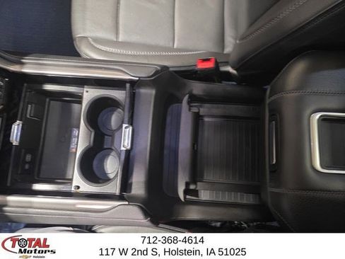 Used 2024 GMC Yukon XL Denali AWD/4WD image 17