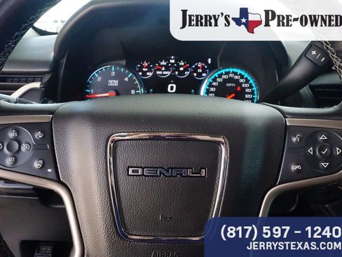 Used 2019 GMC Yukon XL Denali image 14