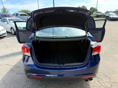 Used 2013 Hyundai Elantra SE image 28