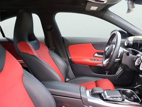 Used 2022 Mercedes-Benz CLA 35 AMG 4MATIC image 8